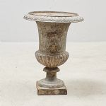 1646 3232 GARDEN URN